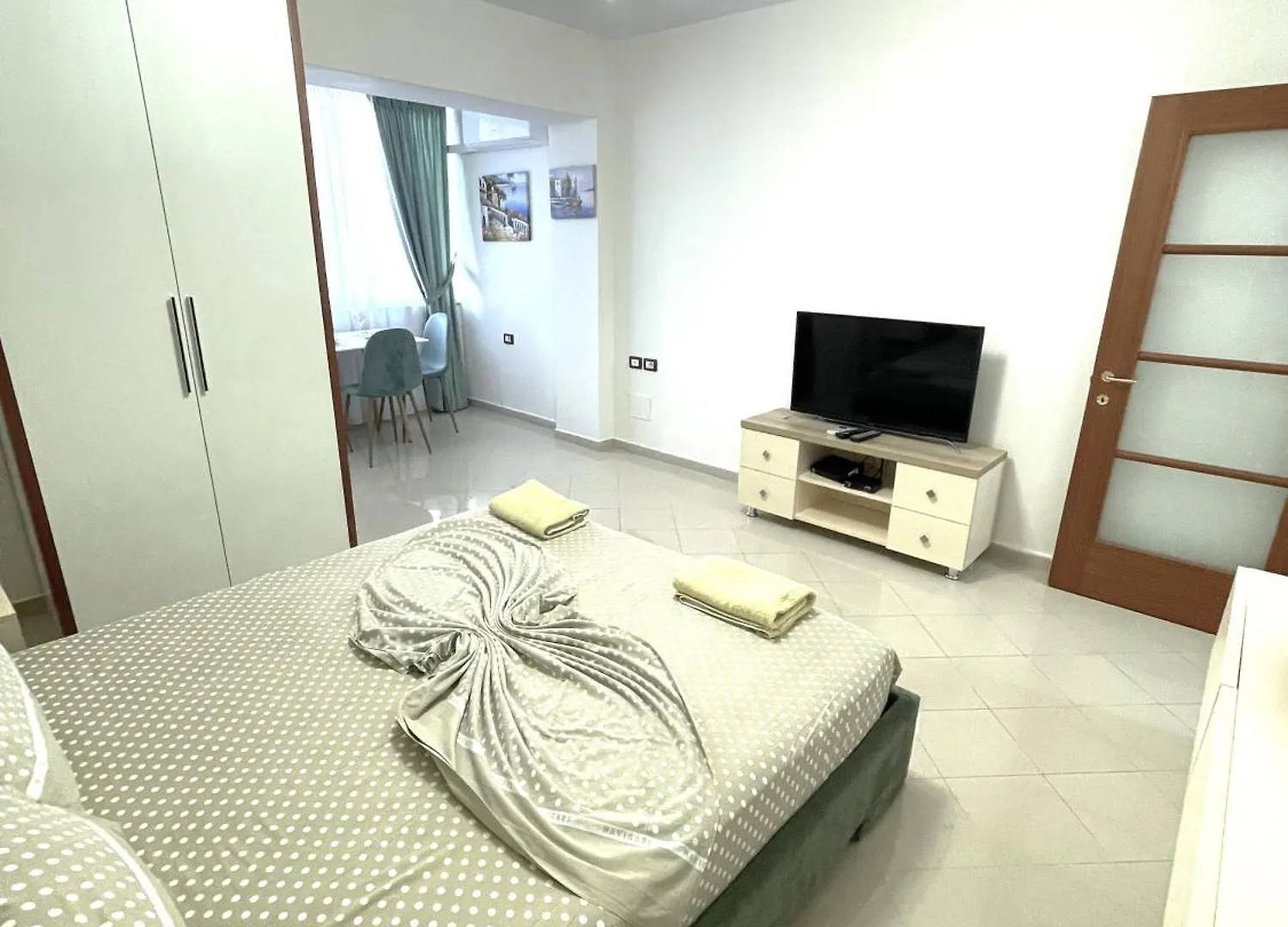 Peace Apartments دراس